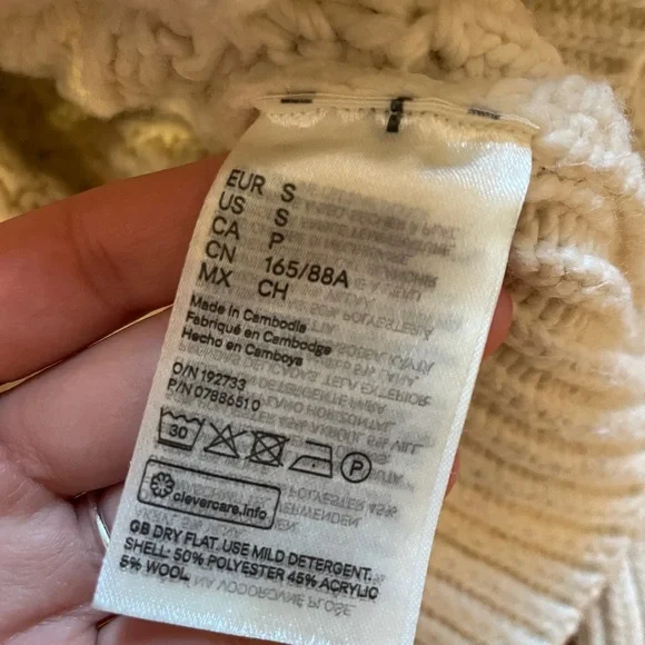 Cozy Cable Knit Sweater - Picture 3 of 5